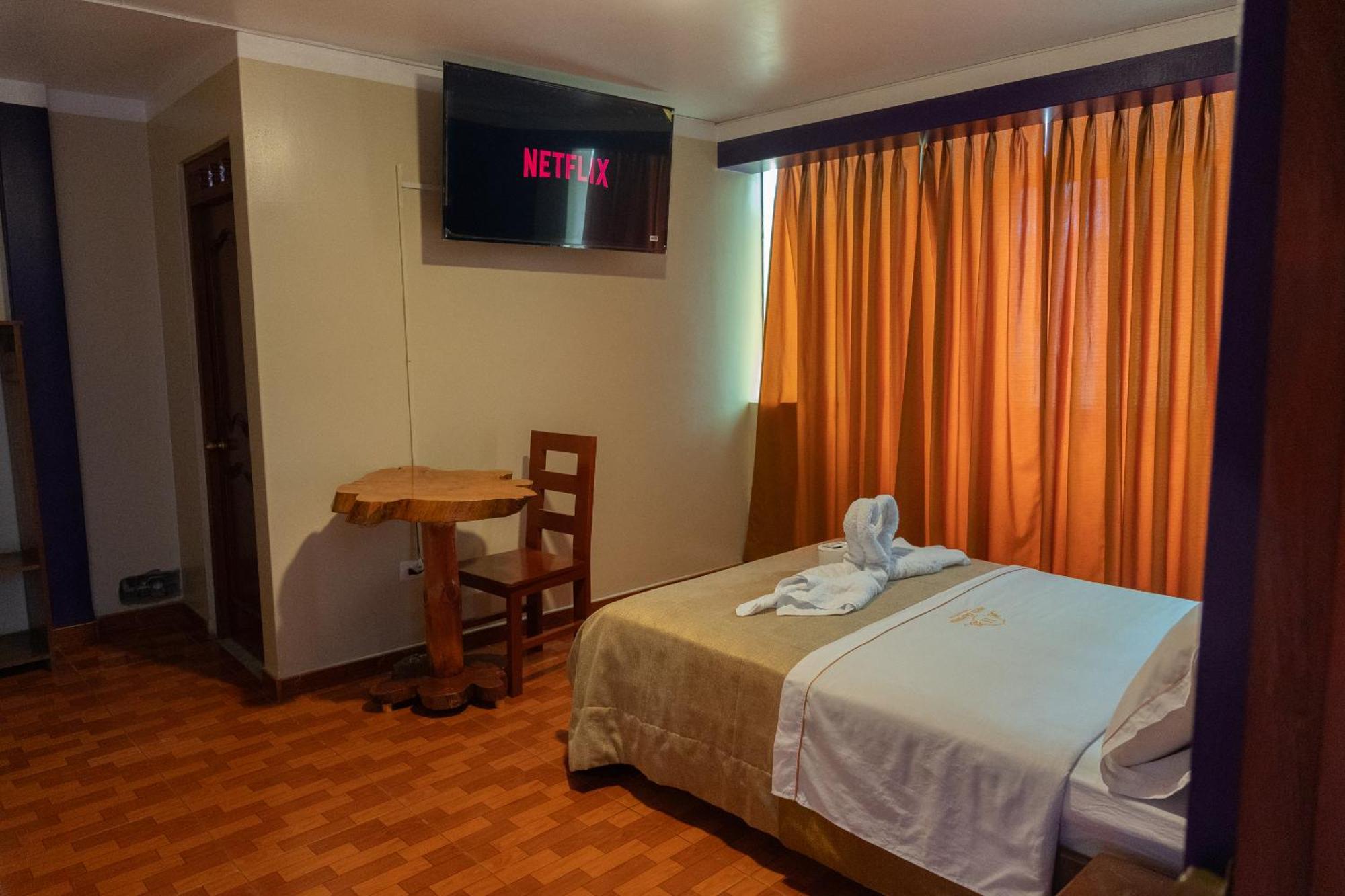 Hotel California Chachapoyas Exteriör bild