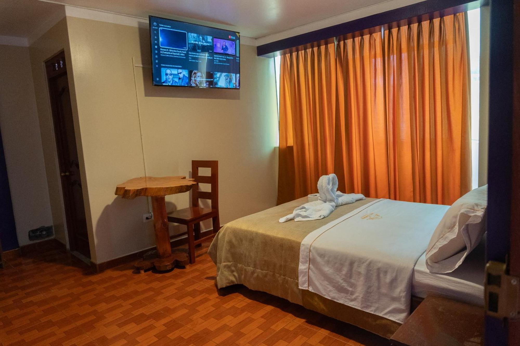 Hotel California Chachapoyas Exteriör bild