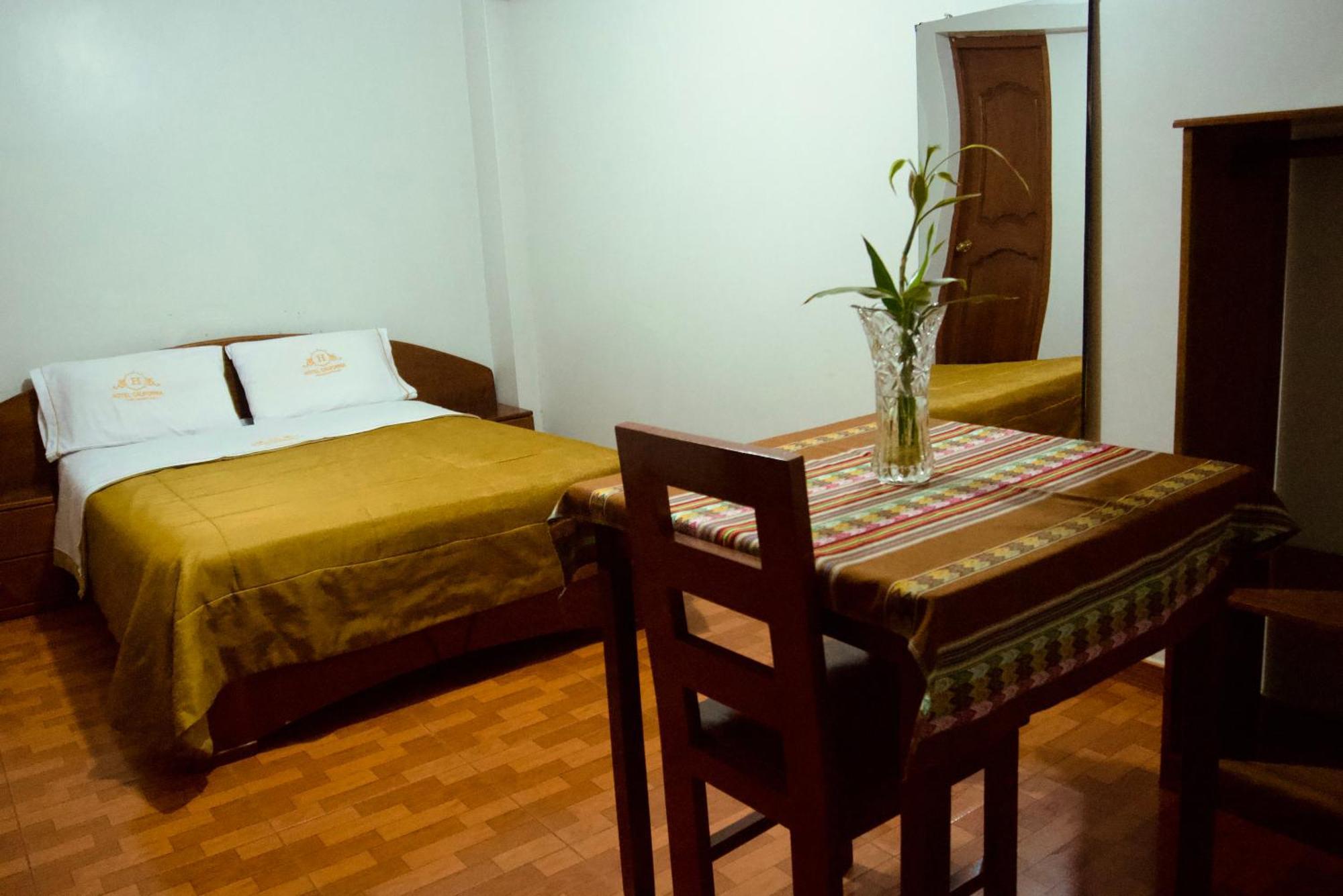 Hotel California Chachapoyas Exteriör bild