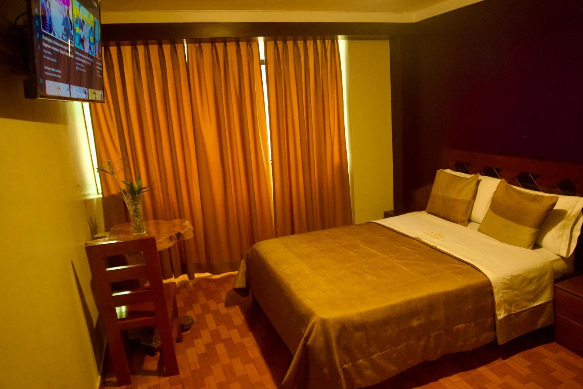 Hotel California Chachapoyas Exteriör bild